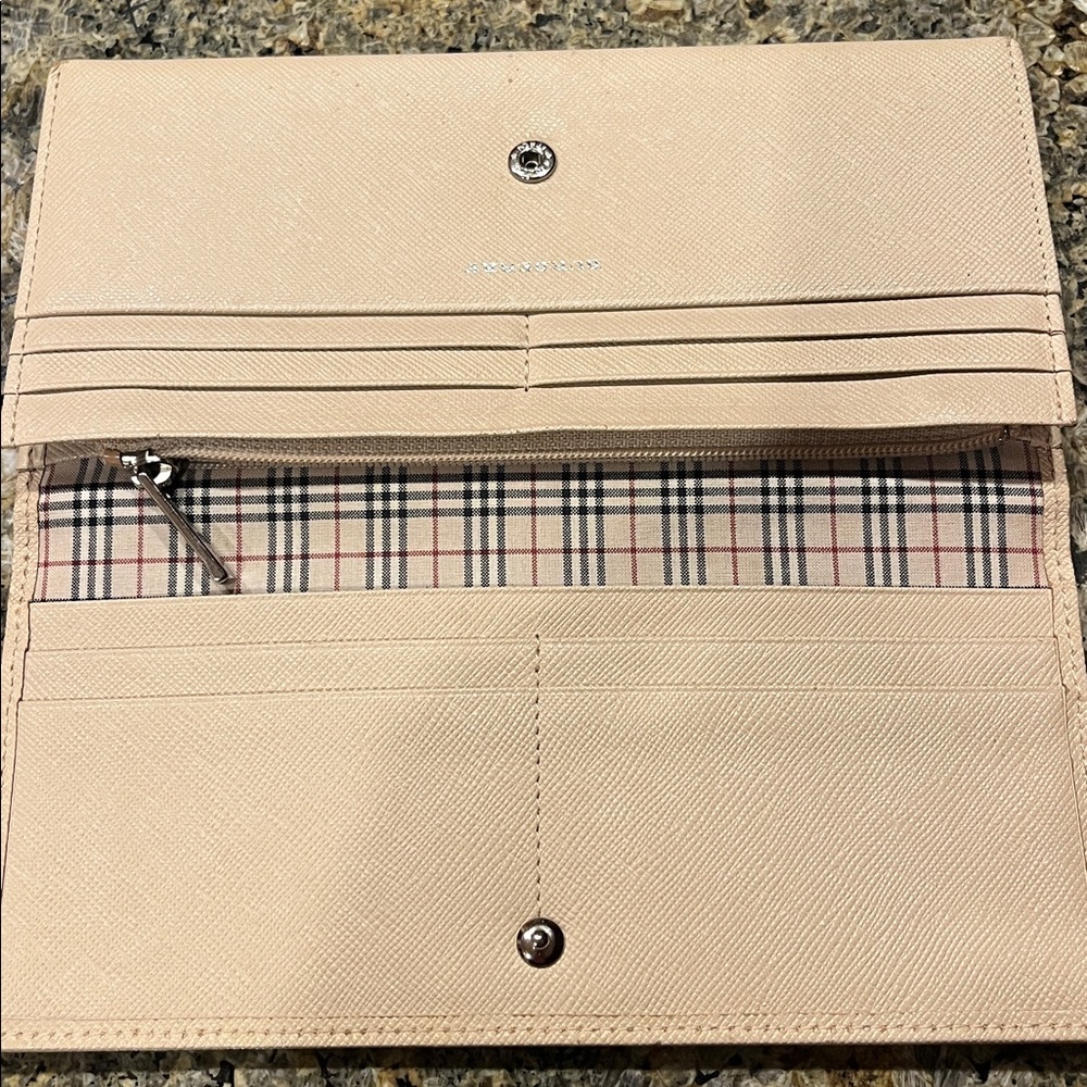 Vintage Burberry Saffiano Leather Continental Long Bifold Wallet - Picture 4 of 14